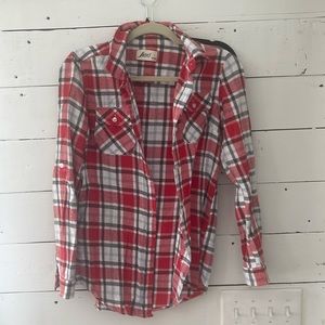 Women’s flannel shirt